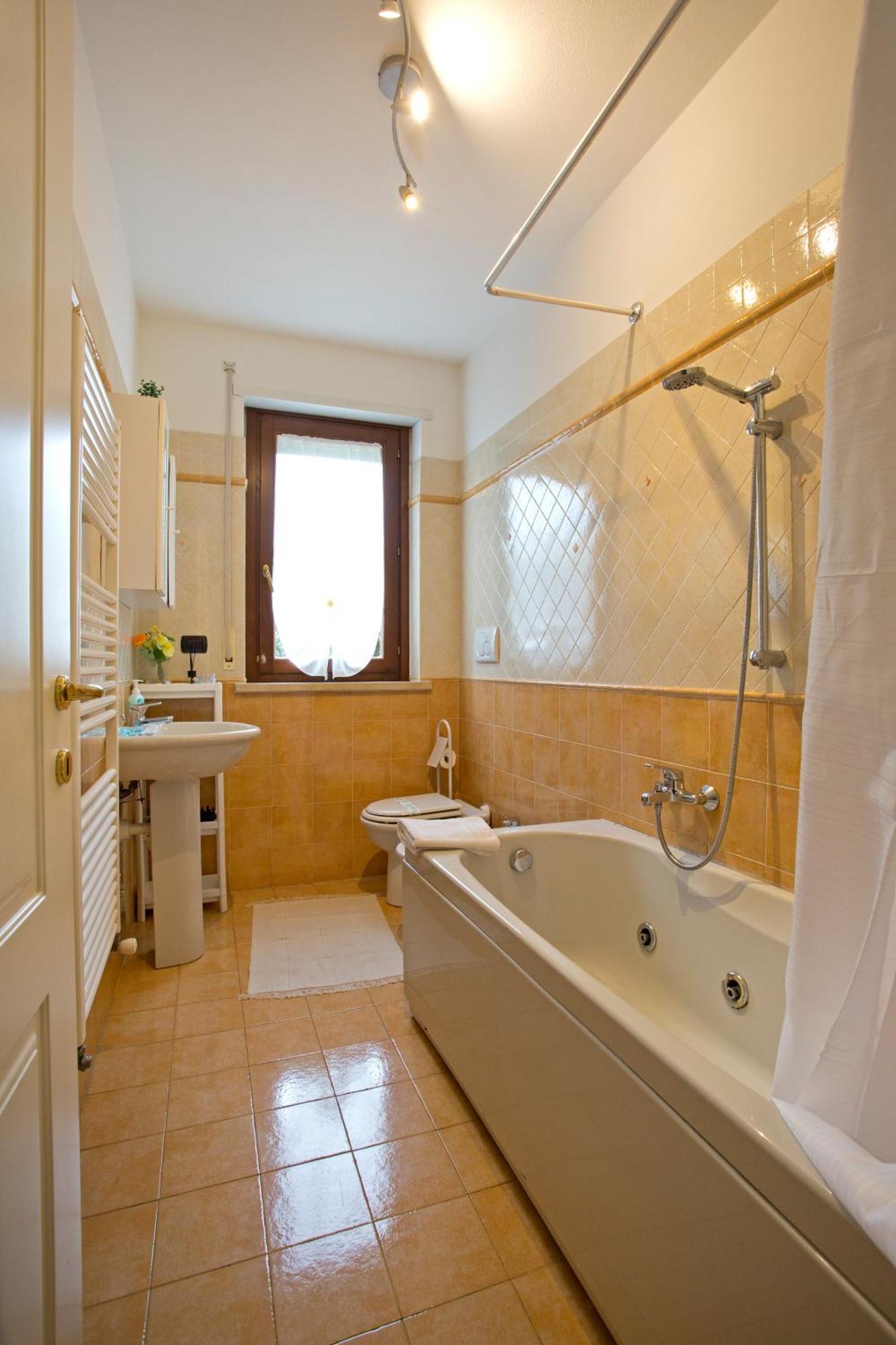 Ferienwohnung Casa Dei Filati, Cosy Flat With Garden And Parking Close To Lucca Exterior foto